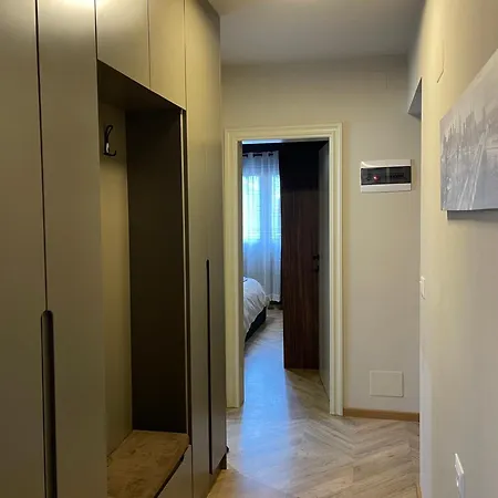 Dea's Apartment: Hidden Gem شقة تيرانا