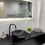 Dea's Apartment: Hidden Gem Apartment Tirana